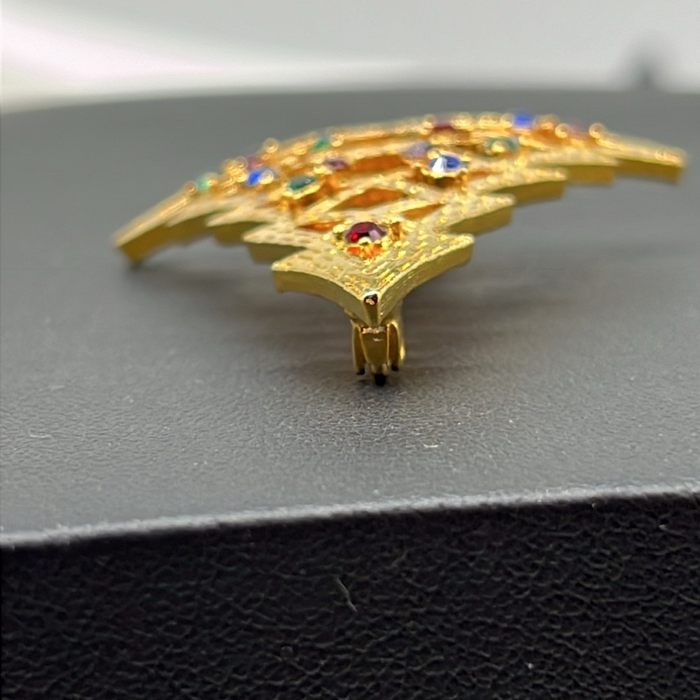 Elegant Vintage Eisenberg Ice Gold Christmas Tree Brooch with Multicolor Accents - Picture 10 of 12
